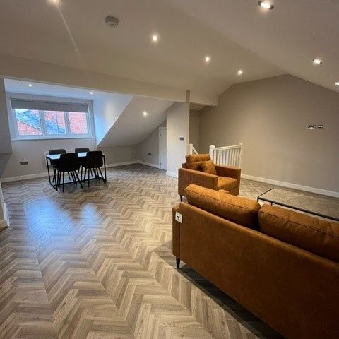 108 Flat 2 Harrogate Road, Leeds, LS7 4NY - Photo 1