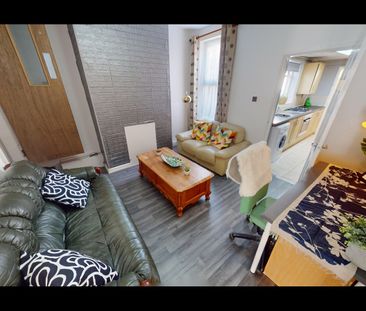 Room in a Shared House, Cromwell St, NG7 - Photo 3