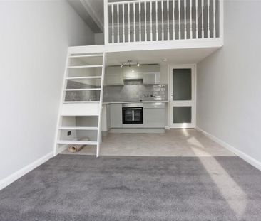 Studio to rent - Photo 3