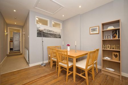 3 bedroom flat to rent - Photo 2