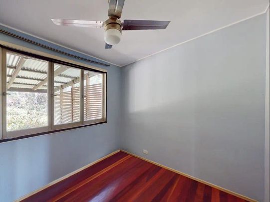 “Spacious Family Haven with Modern Open-Plan Living” - Photo 1