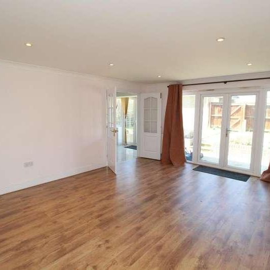 Parkview, Beck Row, Bury St. Edmunds, IP28 - Photo 1