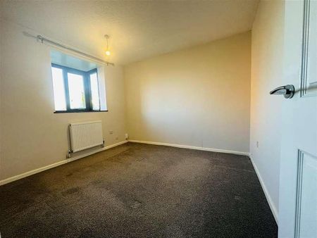 Churchdale Close, Nuneaton, CV10 - Photo 5