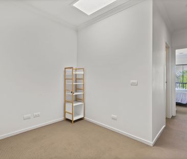 Charming 2-Bedroom Home in Craigieburn - Photo 4