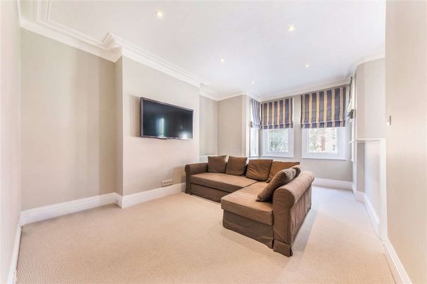 Spacious one bedroom flat close to Battersea Park - Photo 1