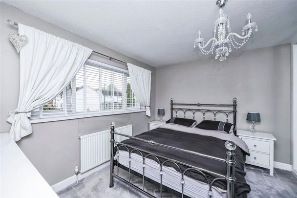 3 bedroom end of terrace house to rent - Photo 1