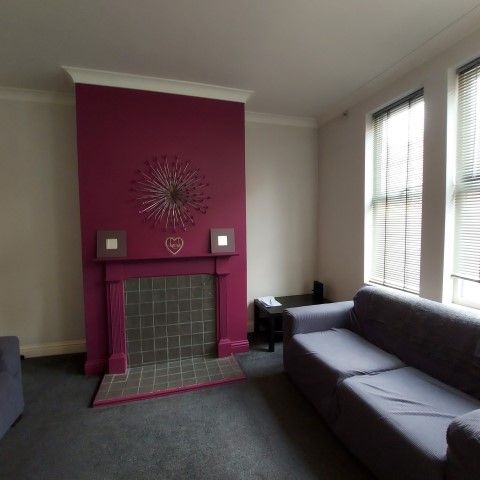 Autumn Place, Hyde Park, Leeds, LS6 1RJ - Photo 1