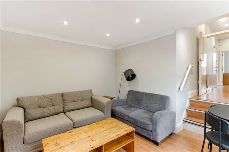 Tooting Bec Road, London, SW17 flat to rent - Photo 2