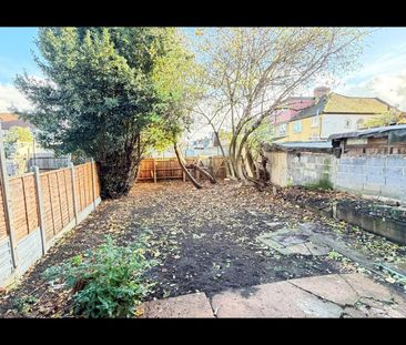 3 Bed Terraced House, Brockley Road, SE4 - Photo 4