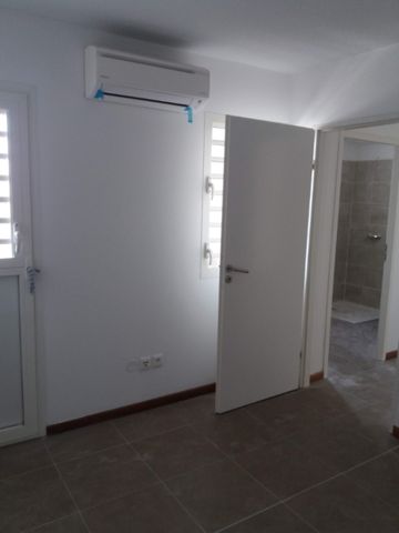 Location Appartement 69.2m² 3 pièces Fort de france - Photo 3