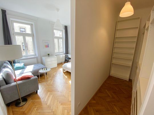 Neustiftgasse Top 21 Zimmer 2 - Photo 1