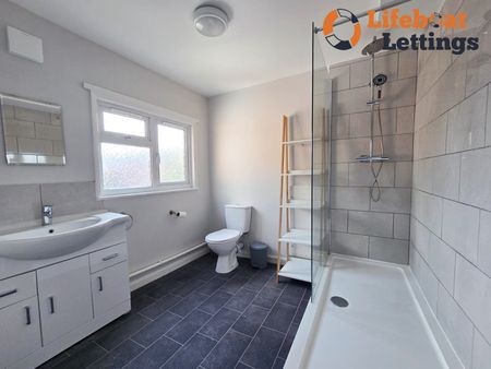 Millfield, Folkestone - Photo 4