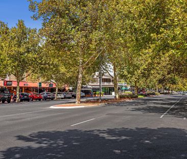 CHARACTER MAISONETTE JUST OFF HUTT STREET! - Photo 5
