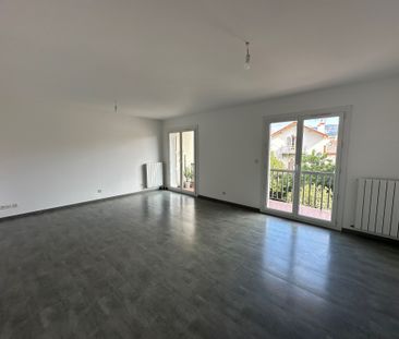 Appartement 5 pièce(s) 3 chambre(s) 87.36 m² - Photo 2