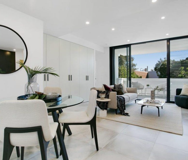 Modern 2-Bedroom Apartment in the Heart of Alexandria - Photo 3