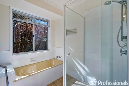 7 Mayon Court, Tamborine Mountain QLD 4272 - Photo 5