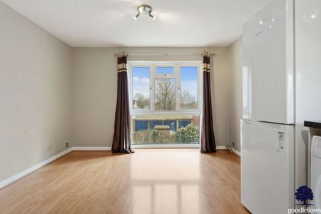 Stonecot Hill, Sutton, SM3 - Photo 3