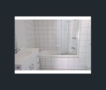 Ground Floor Apartment easy access with no stairs - Photo 4