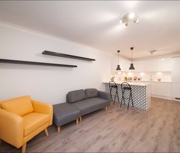 1 Bed Flat, Steep Hill, CR0 - Photo 3