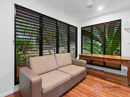 Elevated rainforest living - Photo 1