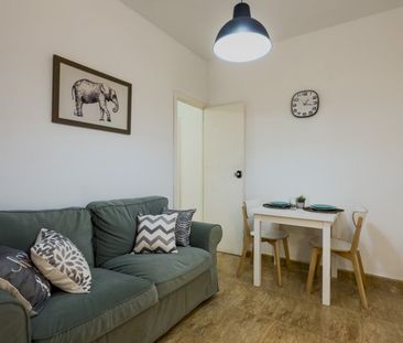 Single cozy room in Poble Sec district - Photo 3