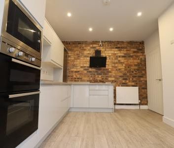 Hartshill Road, Hartshill, Stoke-on-Trent, ST4 - Photo 2