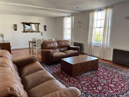 Raglan House, Westgate Street, Cardiff, CF10 - Photo 2