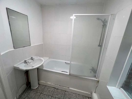 Coventry Road, SO15 - Photo 1