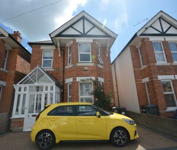 Harvey Road, Southbourne - Photo 1