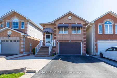 Detached Home For Lease | E8242972 - Photo 4