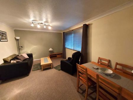 1 bedroom flat to rent - Photo 3