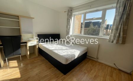 3 Bedroom house to rent in Albion Mews, Hammersmith, W6 - Photo 4