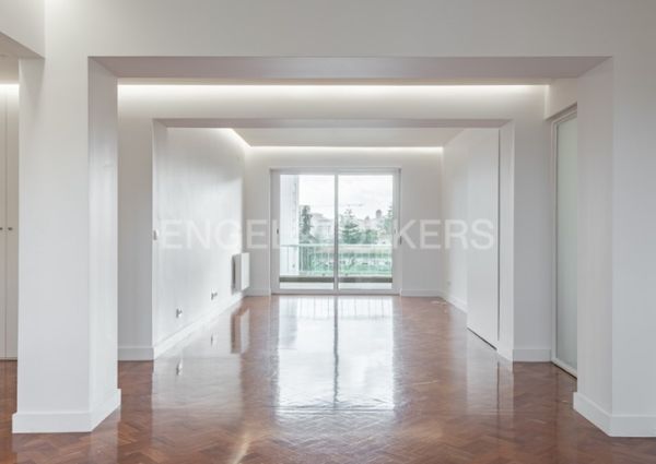 Apartamento T4 em Lisboa