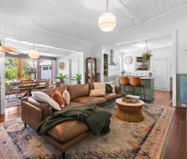 COUNTY, MODERN, STYLISH AND AMAZING LOCATION! - Photo 2