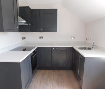 1 bedroom apartment to let - Photo 2