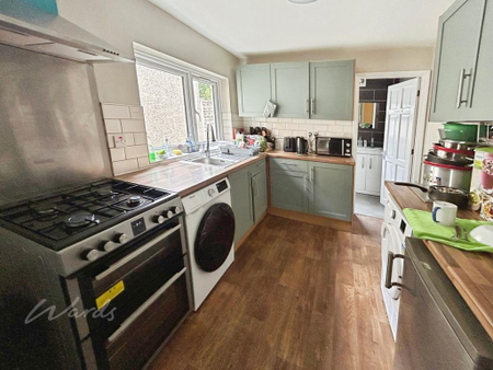 1 bedroom in a house share to rent - Photo 3