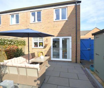 3 bedroom semi-detached house to rent - Photo 3