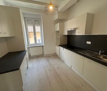 Location Appartement 4 pièces 83m² LE CREUSOT 71200 - Photo 6