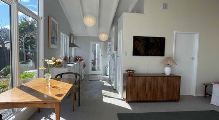 Sunny Studio on Grove Street - Photo 2