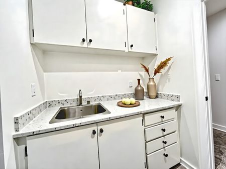 Westwood House - Photo 2