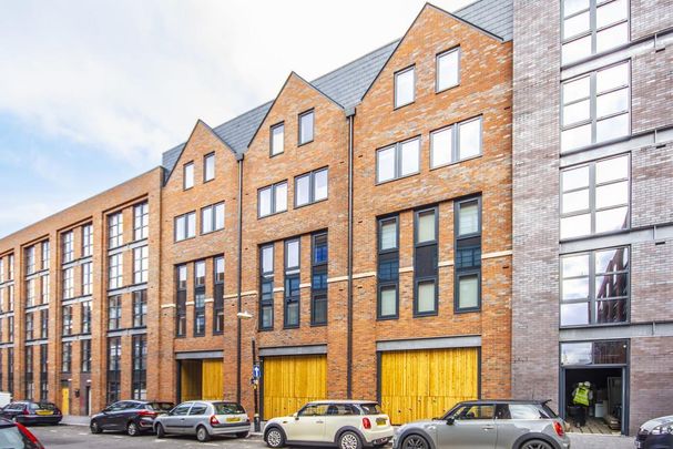 3 bedroom apartment to rent - Photo 1