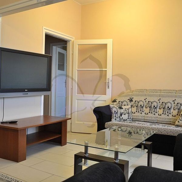 Renewed flat for 3 on main street - Fotó 1