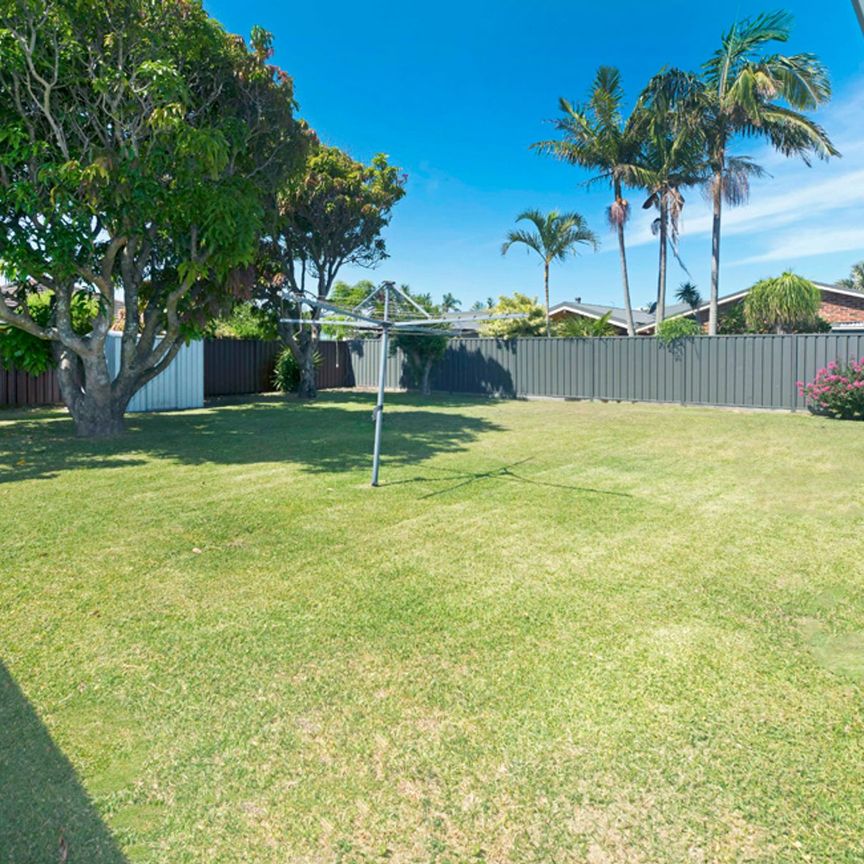 Stunning three bedroom coastal home in Fingal Bay - Photo 1