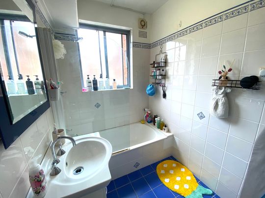 Meadowbank - Photo 1