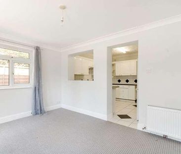 Tolworth Park Road, Surbiton, KT6 - Photo 1