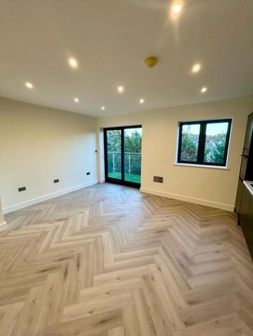 1 Bed Flat, Barham Road, CR2 - Photo 2