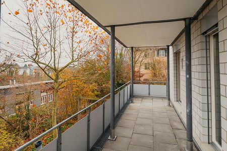 Helle 4.5-Zimmer-Wohnung mit Wintergarten im beliebten Breitequartier! - Foto 3