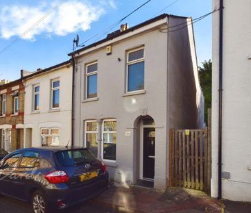 2 bedroom end of terrace house to rent - Photo 6