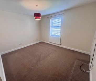 4 bedroom detached house to rent - Photo 5