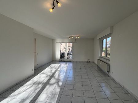 Ruim 3-slaapkamerappartement met autostaanplaats te huur in Heverlee - Photo 5